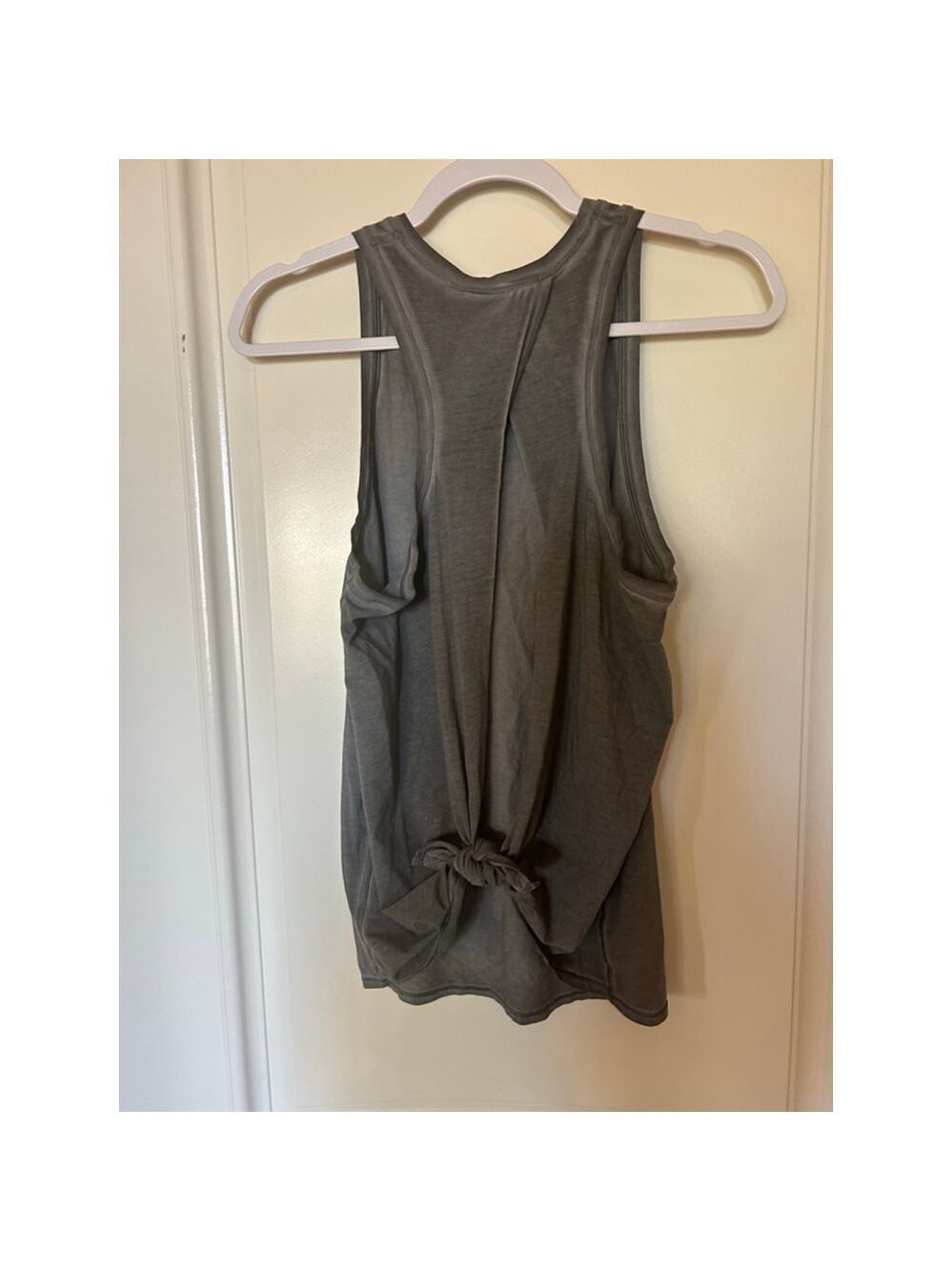 Women's Lululemon All Tied Up Tank Gray M - Picture 10 of 11